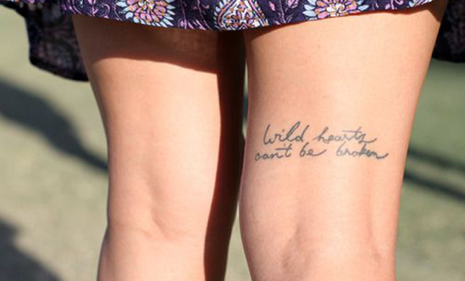 71 frases para tatuarse en el muslo: ideas para adornar tu piel