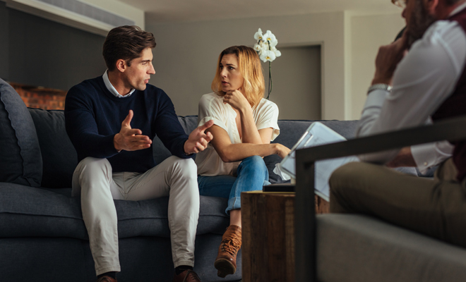 Cuándo acudir a una terapia de pareja por infidelidad emocional