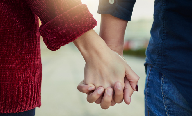 Enamorada de un hombre menor que yo, ¿qué puede pasar?