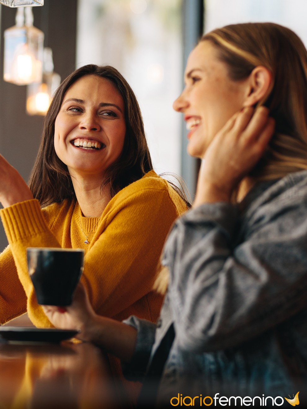 24 frases del Día de la Madre para una amiga: mensajes para emocionar