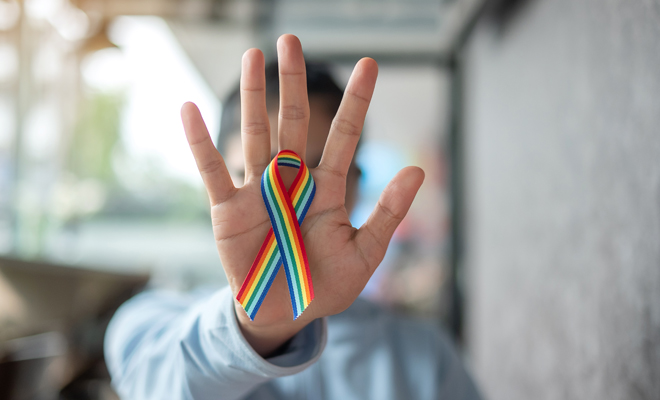 Cómo actúa la transfobia en la sociedad