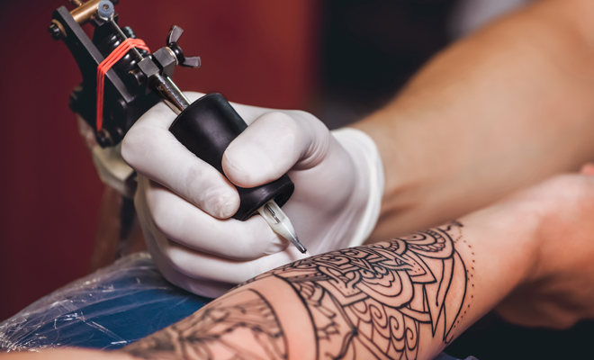 Cuánto tarda en cicatrizar un tatuaje? Fases de curación de un tattoo