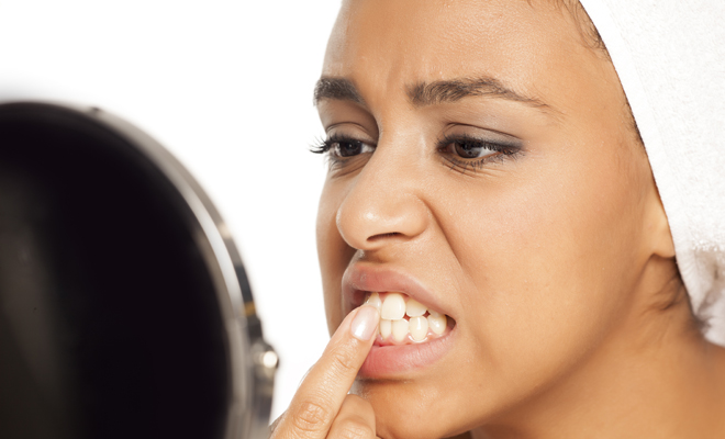 Qué significado tiene soñar con dientes flojos y torcidos