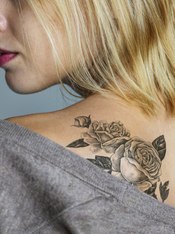 Soñar que se te borra un tatuaje: nada es para siempre