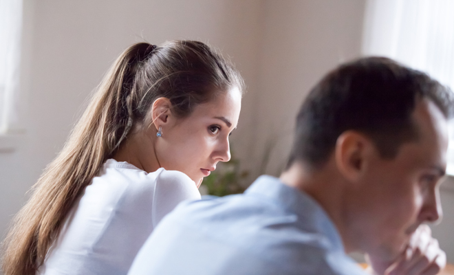 Por qué mi novio no me da besos apasionados