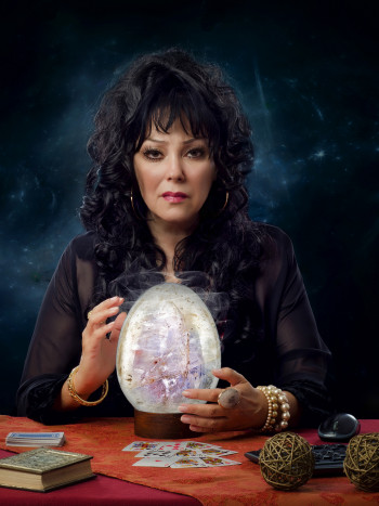 El inquietante significado de soñar que eres vidente o adivino