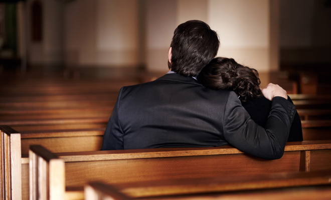 Significado de soñar con un velorio en una iglesia