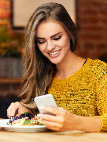 La realidad de mezclar hidratos y proteínas en la dieta (NO engorda)