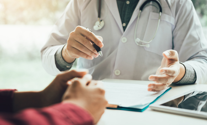 El médico al que debes ir si padeces de trastornos del sueño