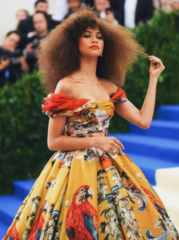 Cómo cuidar el pelo afro en verano: luce un cabello hidratado y bonito