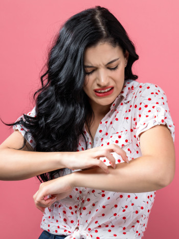 Dermatilomanía: el peligroso TOC de rascarse hasta dañar la piel