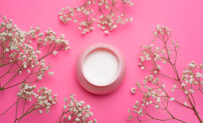 Beneficios de una mascarilla casera de salvia para pieles grasas