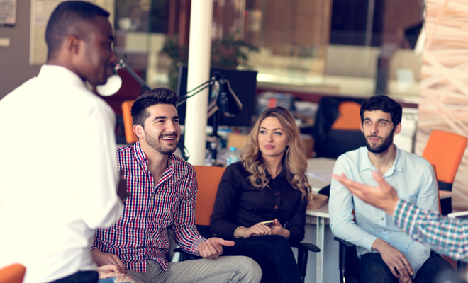 ¿Sobre qué puedes hablar con gente que no conoces?