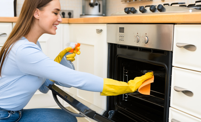 Cómo limpiar el horno para que quede impecable - Foto 1