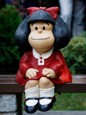 23 icónicas frases de Mafalda: citas críticas e irónicas para no olvidar