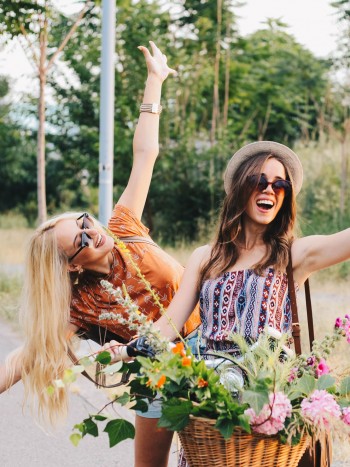 6 señales que te delatan como una mala amiga