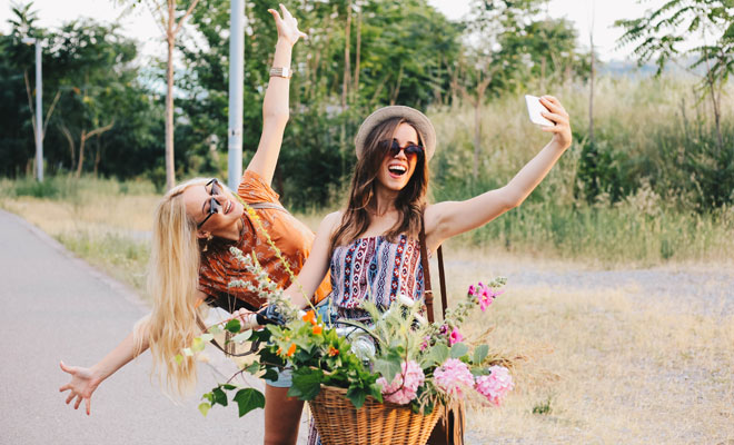 Las señales que delatan que eres una mala amiga