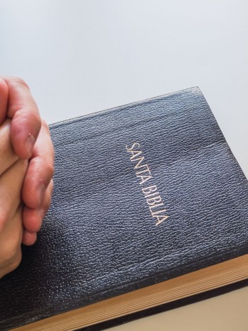 57 valiosos proverbios bíblicos: enseñanzas de la Biblia para reflexionar