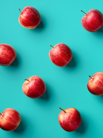 El tentador significado de soñar con manzanas: ¿la fruta prohibida?