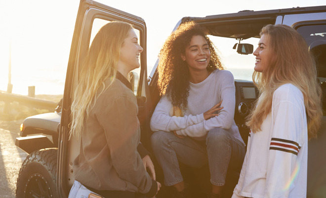 Coche compartido: temas de conversación para amenizar el viaje