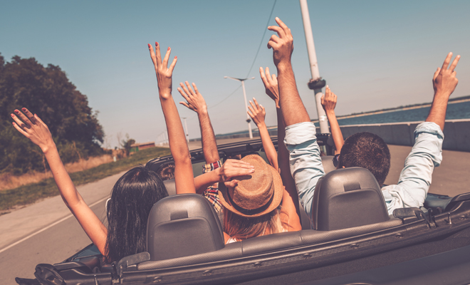 10 conversaciones para sacar en un viaje con coche compartido