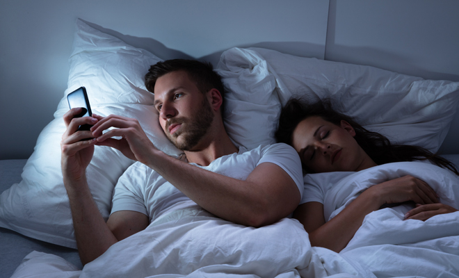 Si sospechas que tu pareja es infiel hazle estas cuestiones