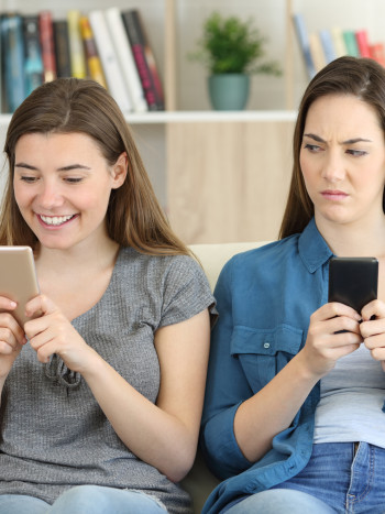 Diferencias (y similitudes) entre celos y envidia: las peores emociones