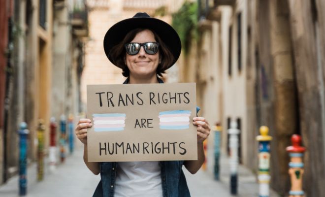 Formas de actuar si una persona conocida me dice que es trans