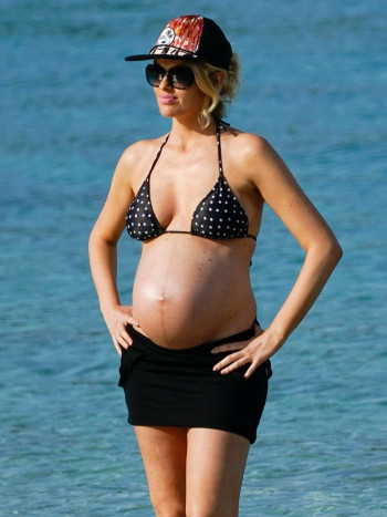 Tips para elegir traje de baño cuando estás embarazada: cómoda y divina