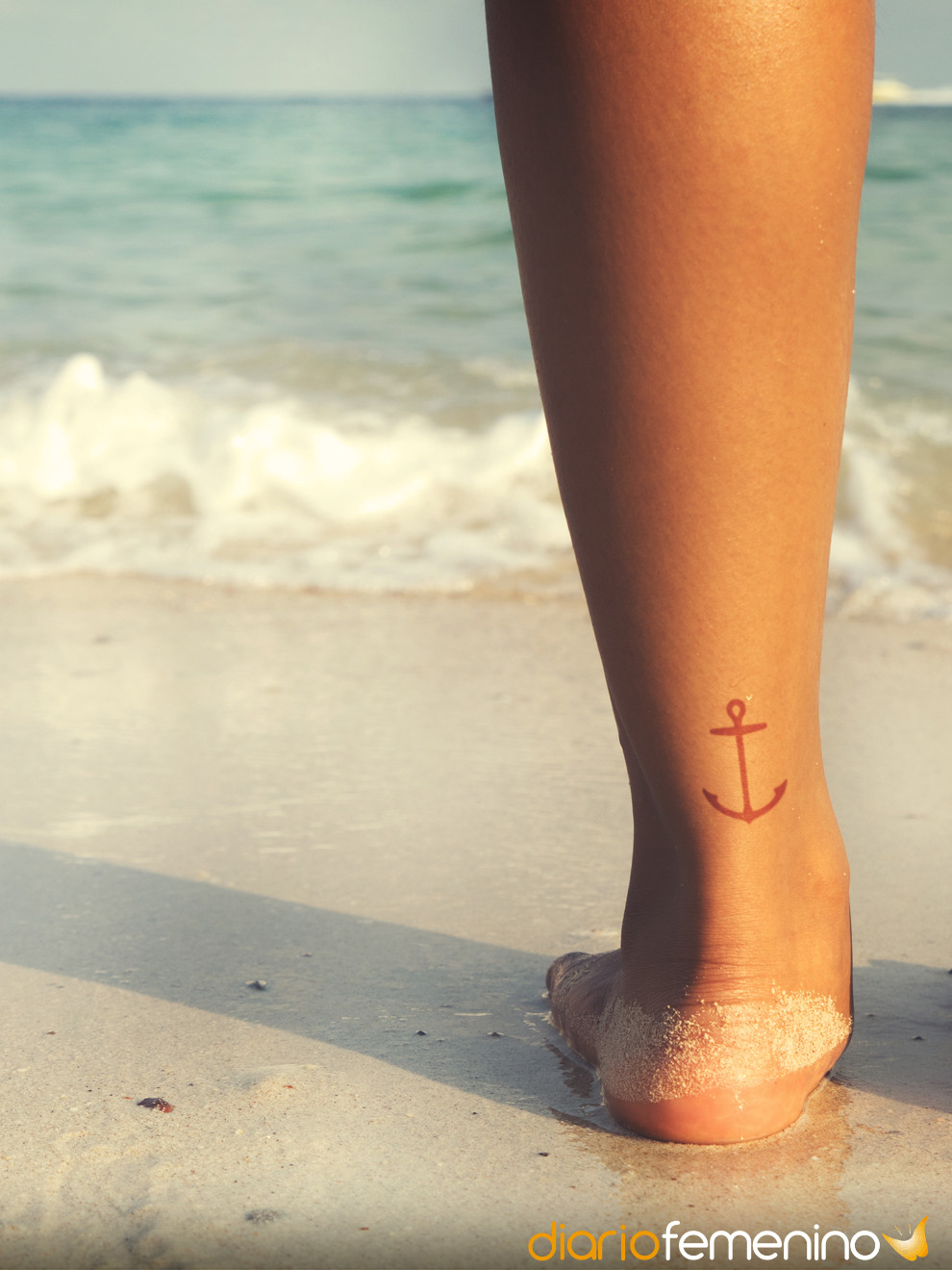 Ir a la playa o piscina tras hacerse un tatuaje: riesgos y precauciones