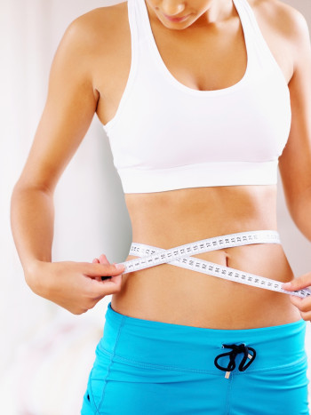 7 posturas de yoga básicas y sencillas para adelgazar fácilmente