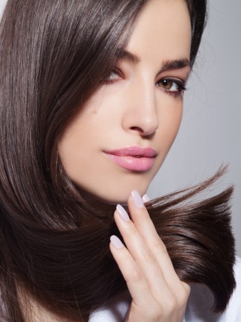 Beneficios de cortarse el pelo con luna menguante: cabello más sano