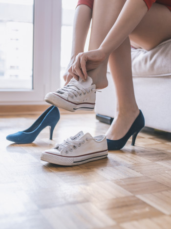 Tipo de calzado bueno y malo para el dolor de espalda