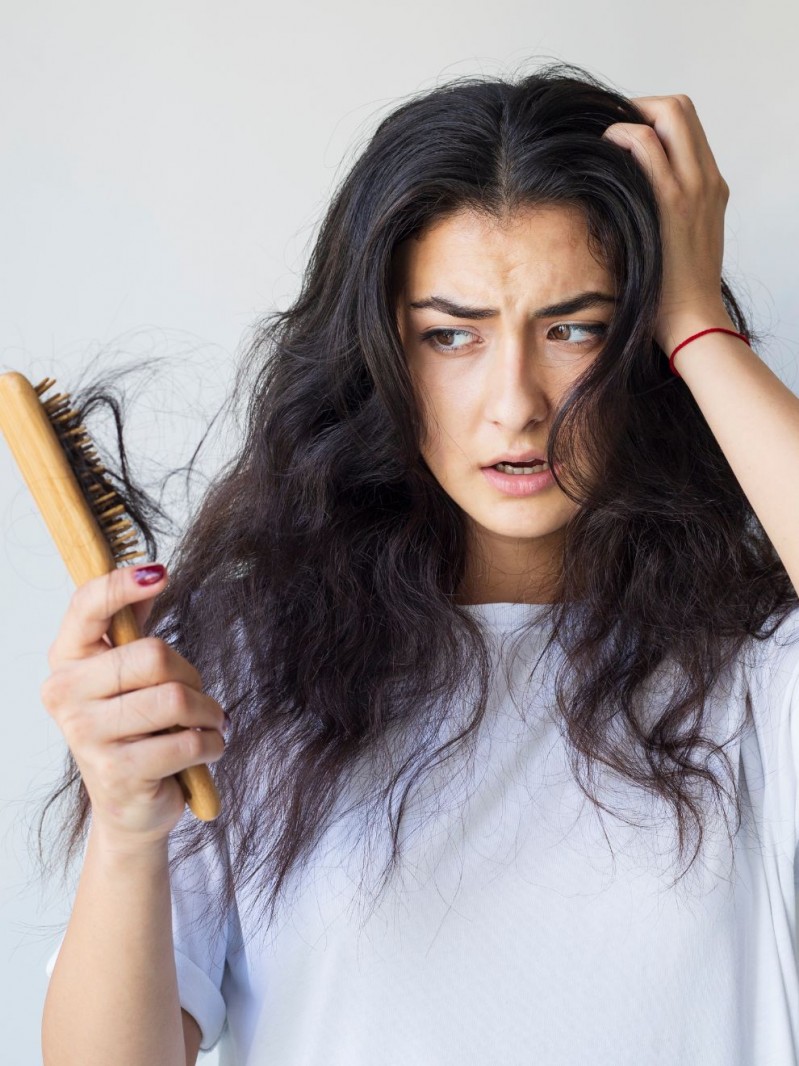 8 consejos infalibles para evitar la caída del pelo en otoño