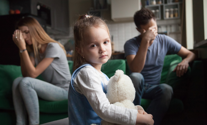 Parejas divorciadas que siguen viviendo en la misma casa, ¿una locura?