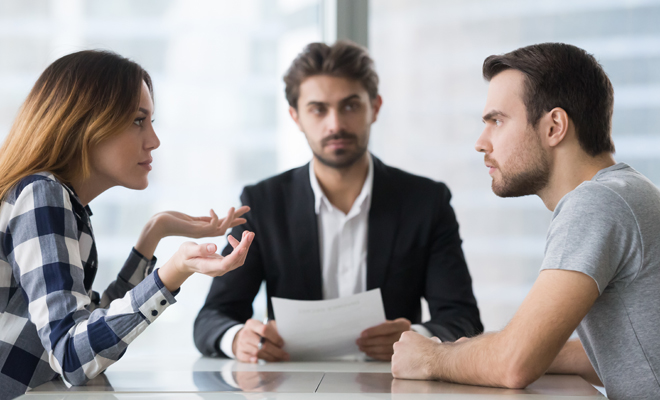 Las desventajas de convivir juntos después de un divorcio