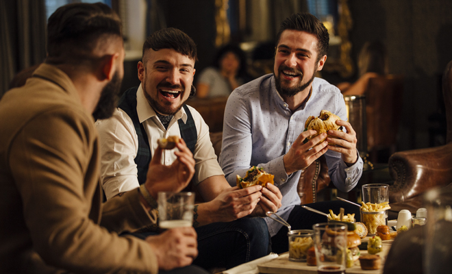 Todo lo que tu novio cuenta sobre ti a sus amigos