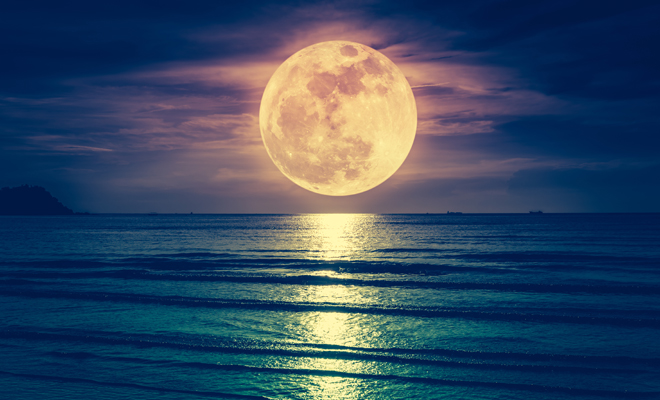 Significado de soñar con la luna llena en el mar