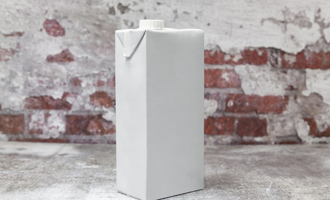 Cómo hacer hielo con un cartón de leche