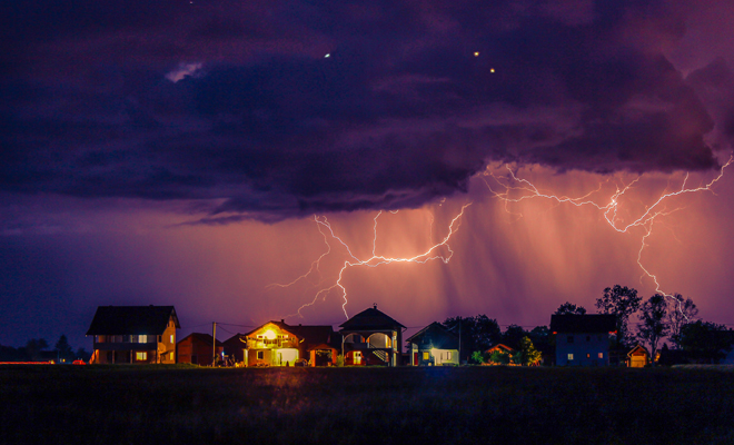 Interpretación de soñar que una tormenta destruye tu casa