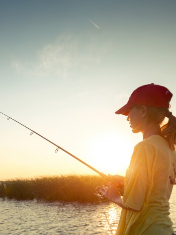 Qué significa soñar con estar pescando: interpretaciones reveladoras