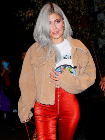 Cómo pintarse las uñas para ir a clase: manicuras cool pero discretas