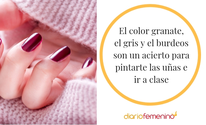Manicura de uñas en color granate para ir a clase