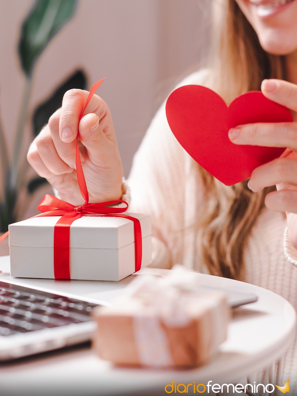 Luminancia permanecer águila Ideas de regalos para San Valentín a distancia: sorprende a tu pareja