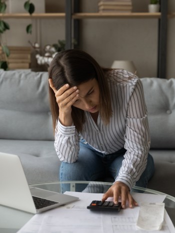 Depresión por falta de dinero o problemas económicos: ¿se puede superar?