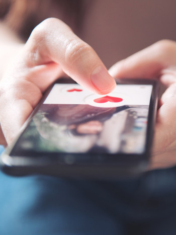 Temas de conversación para ligar en Tinder (y arrasar)