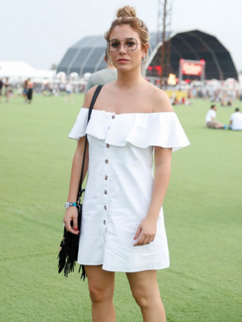 Cortes de pelo para chicas con gafas: peinados femeninos y en armonía