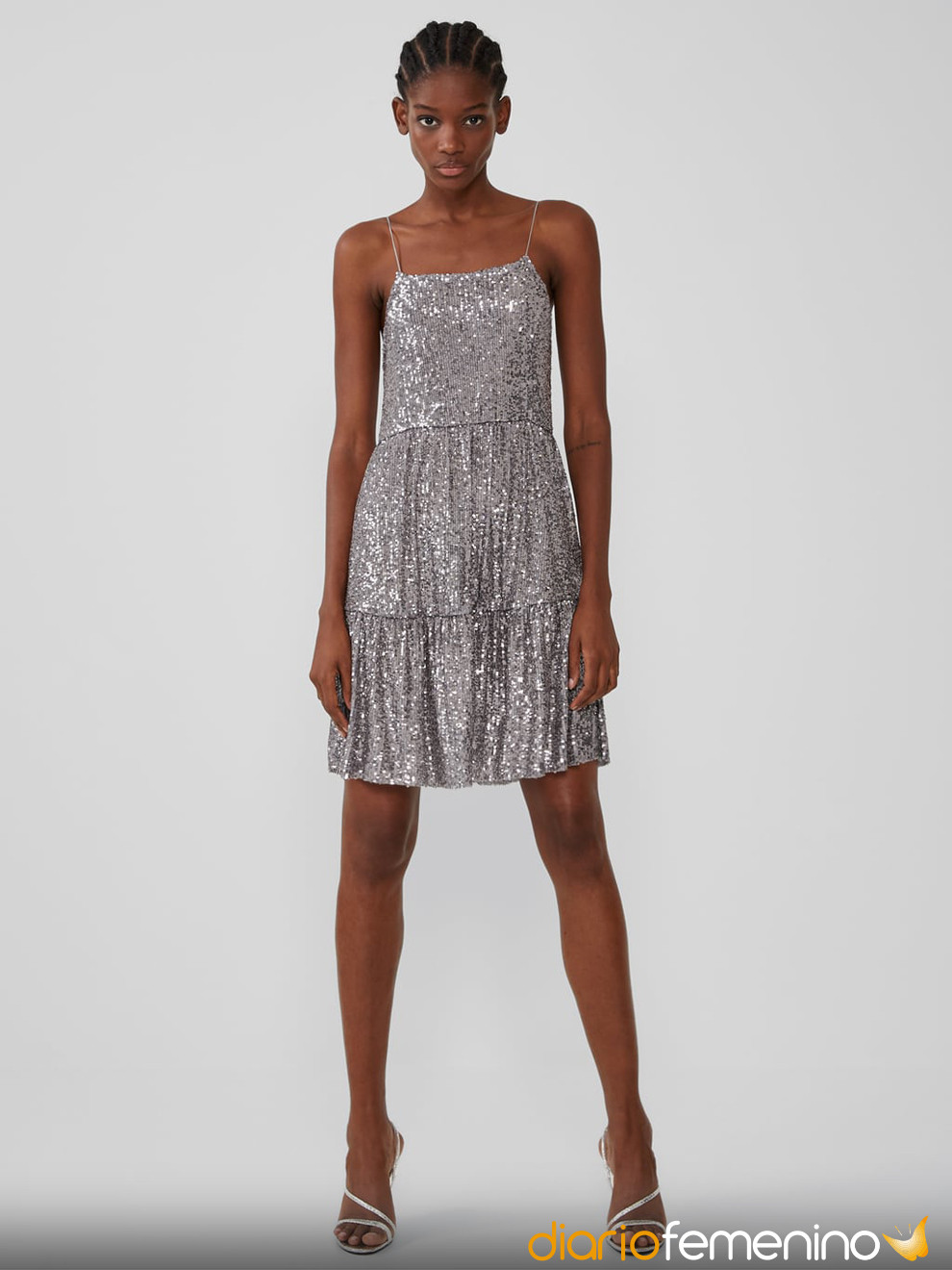 vestido plateado de Zara para Nochevieja 2019-2020