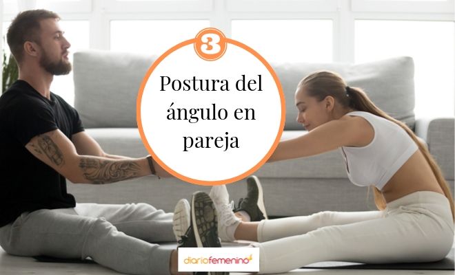 Postura del ángulo para hacer yoga en pareja