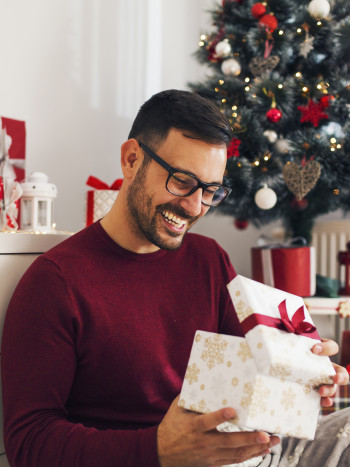 Regalos de Navidad para tu tío: detalles para acertar seguro